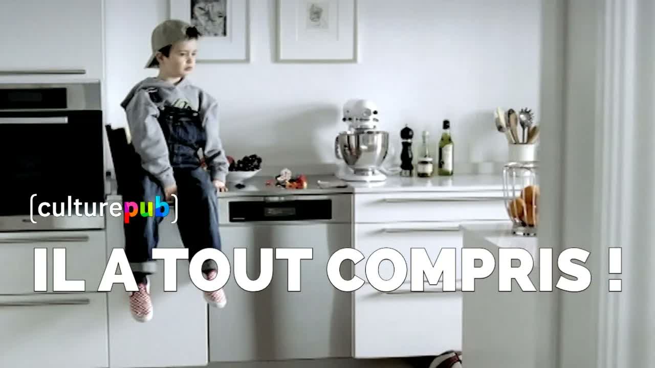Une Réflexion Majeure : Les Enfants sur les Plans de Travail, un Phénomène Mondial à Étudier